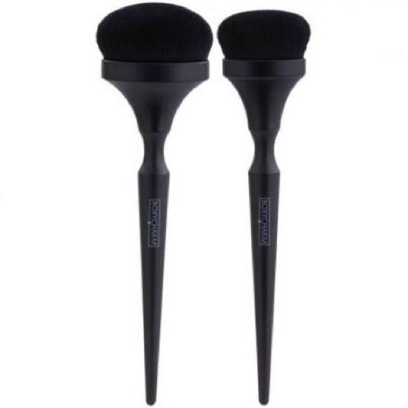 Boxy Charm Brush Set - Picture 2 of 3